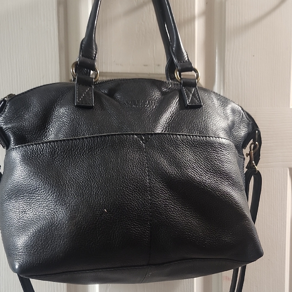 Elegant Black Leather Handbag